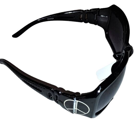 Women's Retro Sunglasses Block Logo Peace Sign UV Protection New Chic Polarized - Picture 1 of 3